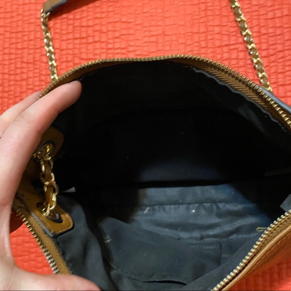 Vince Camuto Brown Leather Crossbody Bag with Chain handle and outside pocket - Picture 3 of 7